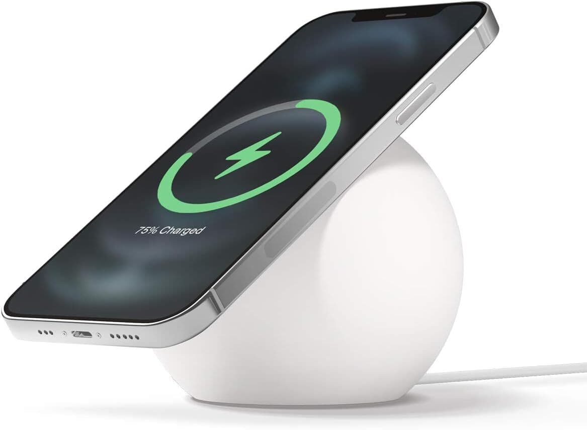 Силиконова поставка Elago, MS2 Charging Stand for MagSafe, за безжично зареждане на iPhone чрез поставяне на Apple MagSafe Charger, бял