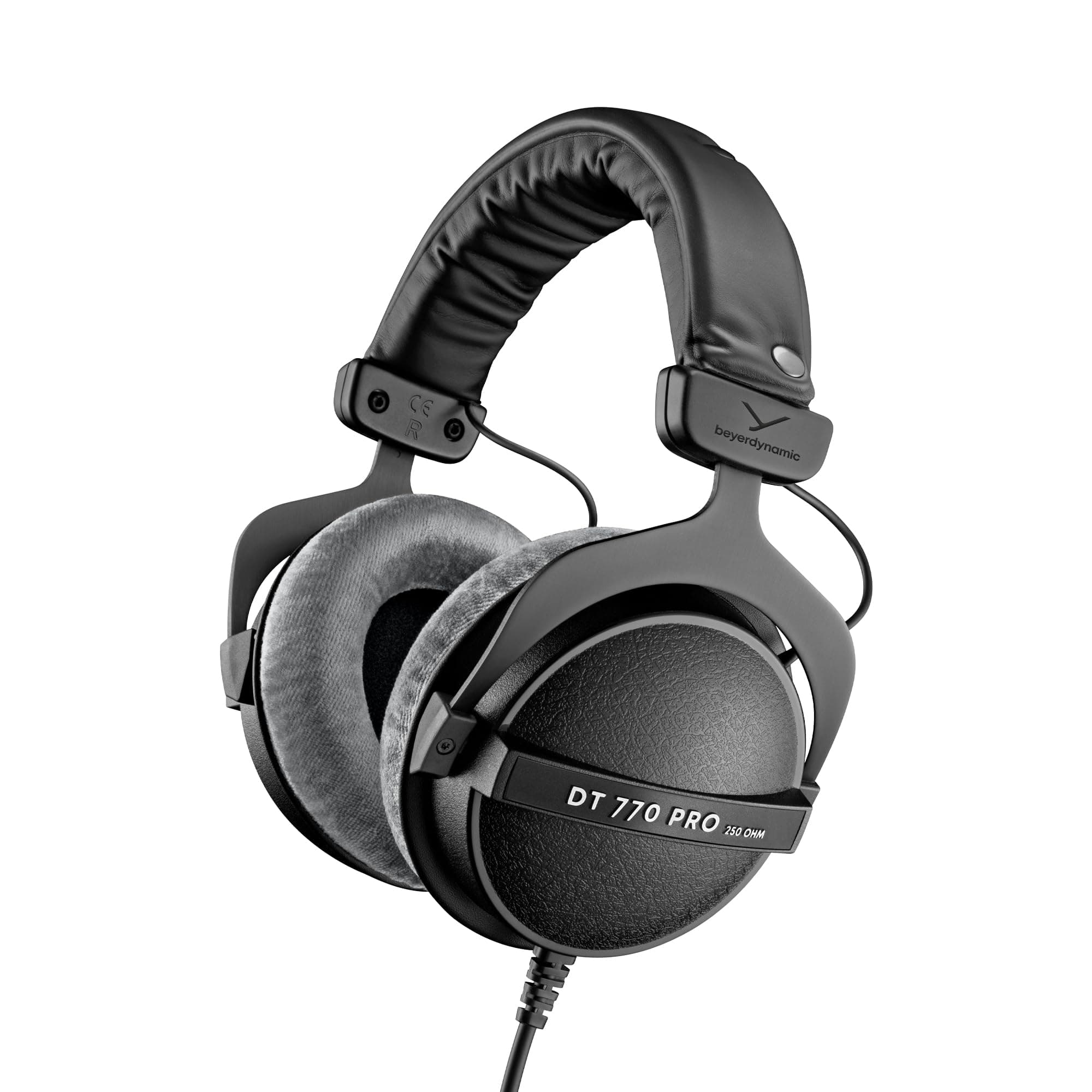 Слушалки beyerdynamic DT 770 Pro (250 Ohm), 5Hz - 35kHz, 96 dB, черни
